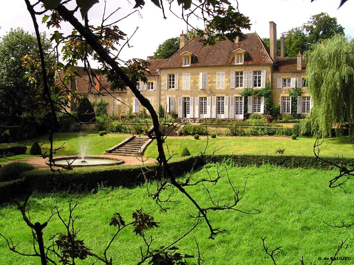 Bed and Breakfast Gentilhommiere De Lurcy Le Bourg Exteriér fotografie