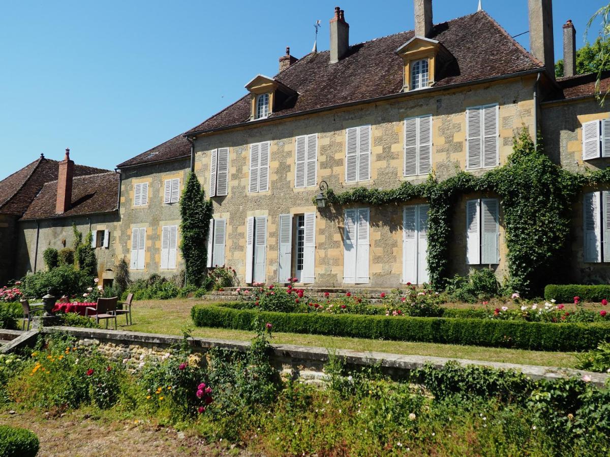 Bed and Breakfast Gentilhommiere De Lurcy Le Bourg Exteriér fotografie